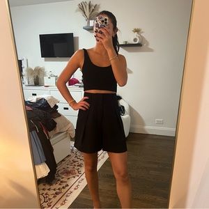 Abercrombie and Fitch 7 inch tailored short in dark navy